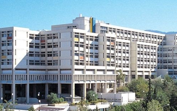 «Πόλεμος» κυβέρνησης - ΣΥΡΙΖΑ για τις εστίες Ζωγράφου: «Ορμητήριο εγκληματικότητας επί ΣΥΡΙΖΑ» - «Κάνετε τους ψόφιους κοριούς»