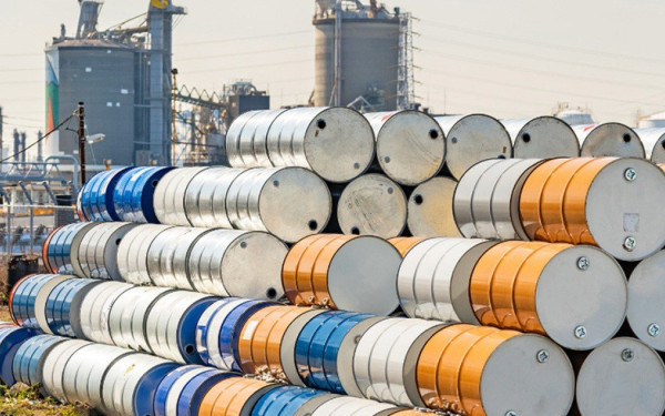 Αποδεσμεύει 2 εκατ. βαρέλια πετρελαίου από τα στρατηγικά αποθέματα η Ελλάδα