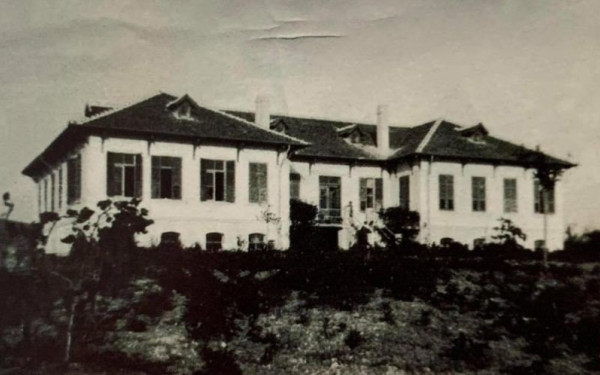  Η Αμερικανική Γεωργική Σχολή, η «Κιβωτός» στις δύσκολες στιγμές της προσφυγιάς