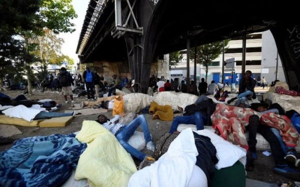 Γαλλία : "Μεγαλώνοντας χωρίς σπίτι"- Συναγερμός για την ψυχική υγεία των άστεγων παιδιών