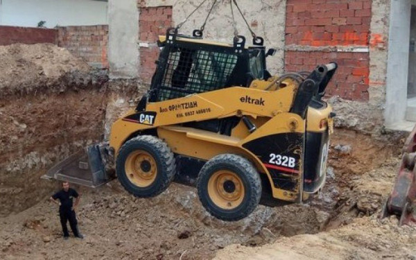 Θεσσαλονίκη - Οβίδες του ΒΠΠ στη Λ. Σοφού: Μπαίνει ο στρατός στο οικόπεδο (φωτ.)