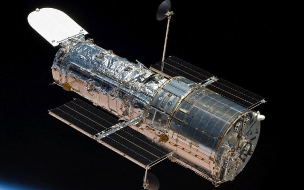 Space X και NASA θέλουν να παρατείνουν τη «ζωή» του Hubble, στέλνοντάς το σε υψηλότερη τροχιά