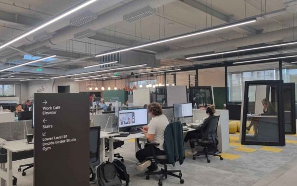 Καταγγελία συνδικαλιστών ότι «κλείνουν» εκατοντάδες θέσεις εργασίας στην Pfizer Ελλάδος