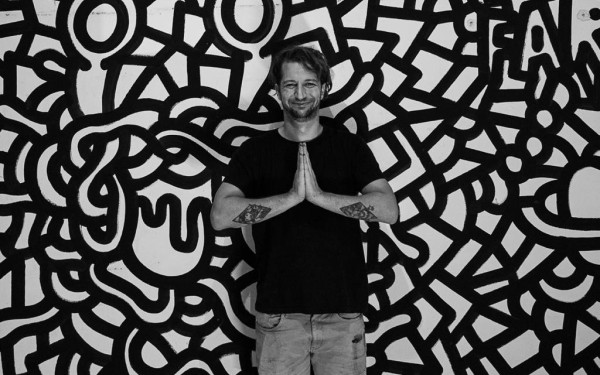 Ο Soteur φιλοδοξεί να κάνει την πιο… χορταστική έκθεση ζωγραφικής στη Θεσσαλονίκη