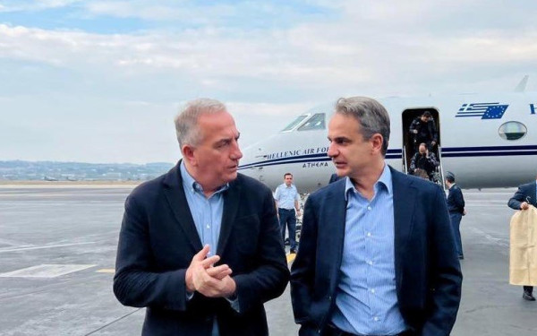 Περιοδεία στην Πέλλα για τον πρωθυπουργό που έφτασε πριν λίγο στο αεροδρόμιο Μακεδονία