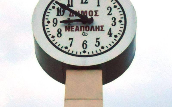 Το Ρολόι της Νεάπολης θα «ντυθεί» ροζ για τον μήνα πρόληψης του καρκίνου του μαστού