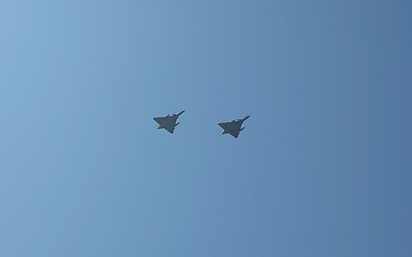 Θεσσαλονίκη: Τα Rafale έσκισαν τον ουρανό της πόλης (φωτ.)