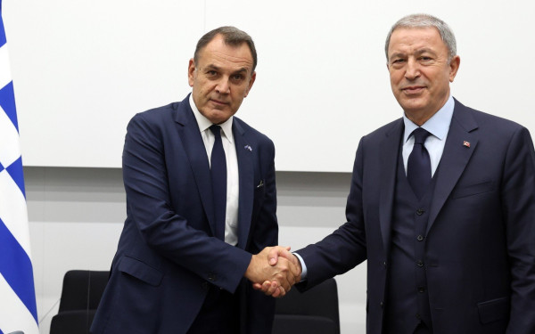 Παναγιωτόπουλος - Ακάρ: Τετ α τετ 40 λεπτών χωρίς διερμηνείς - Συμφωνία για ανοικτό κανάλι επικοινωνίας (βίντεο, φωτ.)