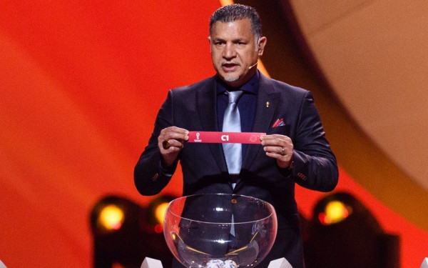 Το Ιράν κατάσχεσε το διαβατήριο του Αλί Νταεΐ για αντίδραση στην καθεστωτική βία (βίντεο)