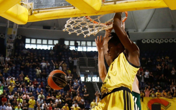 Μπάσκετ: Πολυτιμότερος της πρεμιέρας ο Γκούντγκουιν του Άρη (βίντεο)