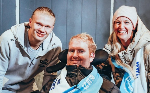 Η ευαίσθητη πλευρά του ποδοσφαίρου: Ένας οπαδός της Σίτι έκανε το όνειρό του πραγματικότητα (βίντεο, φωτ.)