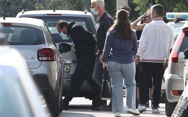 Κολωνός: Από τα... σύννεφα έπεσε «κολλητός» του 55χρονου που συνελήφθη για τον βιασμό της 12χρονης (βίντεο)