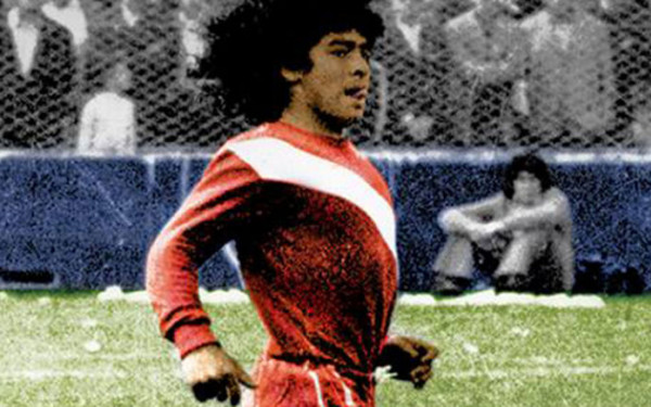 Η φανέλα με το 16: Η μέρα που ο Ντιέγκο Μαραντόνα συστήθηκε στην παγκόσμια ποδοσφαιρική κοινότητα (βίντεο)