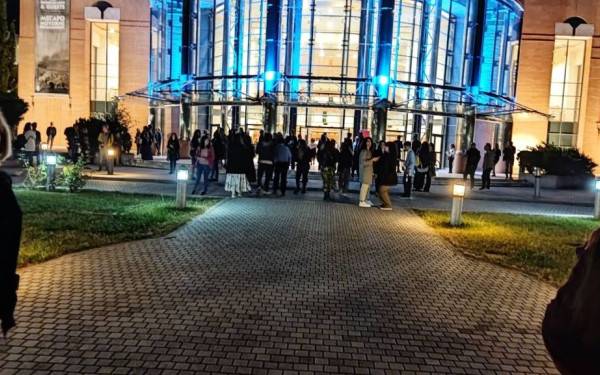 Συνωστισμός στο Μέγαρο Μουσικής για τον Ντεσπλά (φωτ.)