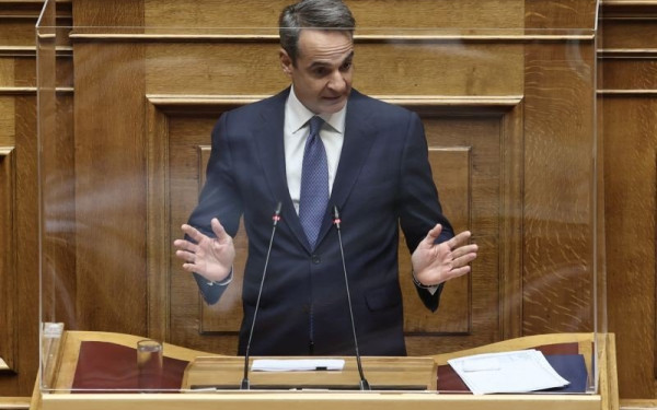 Μετωπική Μητσοτάκη - Τσίπρα στη Βουλή, για την ακρίβεια (βίντεο)