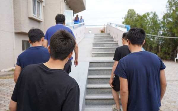 Επεκτείνονται τα προγράμματα απασχόλησης στα υπουργεία Περιβάλλοντος και Μετανάστευσης