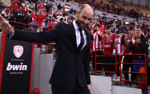 Μπάσκετ: Επισημοποιήθηκε η αποχώρηση του Βασίλη Σπανούλη από τον πάγκο της Μονακό