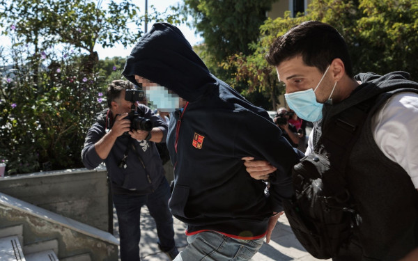 Υπόθεση 12χρονης: Παιδόφιλοι πλήρωναν 25 ευρώ για μία άσεμνη φωτογραφία της