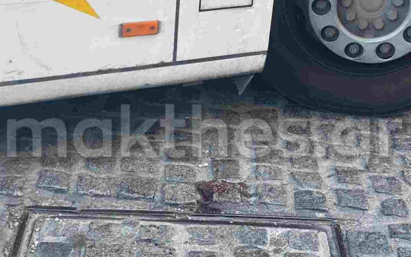 Θεσσαλονίκη: Λεωφορείο του ΟΑΣΘ παρέσυρε και τραυμάτισε σοβαρά 34χρονη γυναίκα στην Αριστοτέλους