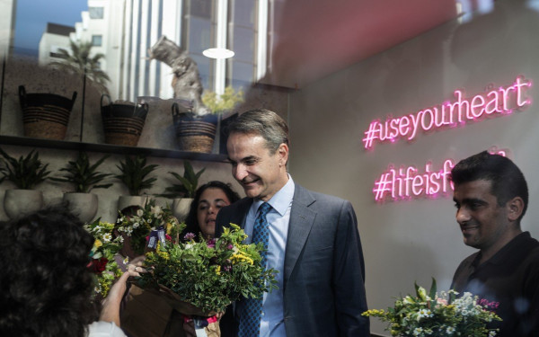 Εγκαινιάστηκαν τα «Ανθοπωλεία του Συντάγματος»