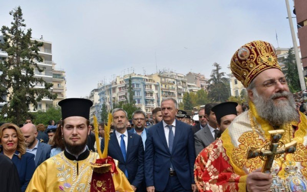 Θεσσαλονίκη: Για πρώτη φορά η λιτανεία για τη γιορτή του Αγίου Δημητρίου διήλθε από τον αύλειο χώρο του Διοικητηρίου