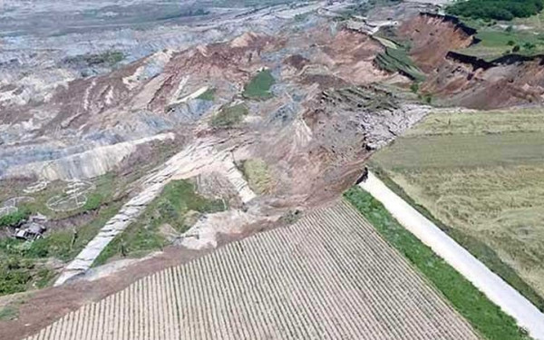 Οκτώ μήνες φυλάκιση σε επτά στελέχη της ΔΕΗ για την κατολίσθηση στο ορυχείο Αμυνταίου