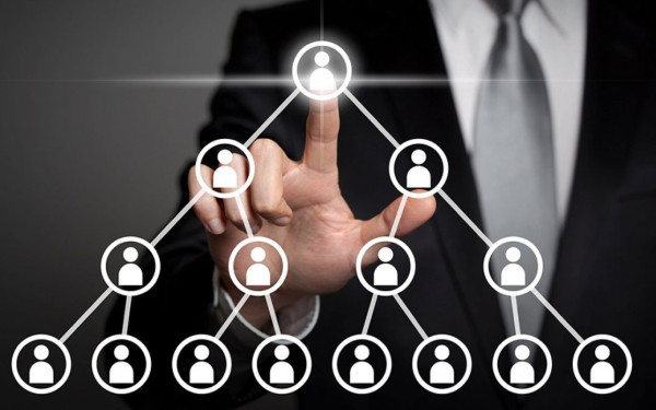 Ποιος είναι ο απατεώνας που προσπάθησε να γίνει Πρόεδρος και άφησε άφραγκους 30 εκατομμύρια ανθρώπους 