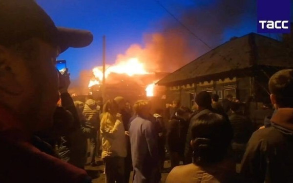 Τραγωδία στη Ρωσία: Στρατιωτικό αεροπλάνο συνετρίβη σε σπίτι - Δείτε βίντεο και εικόνες