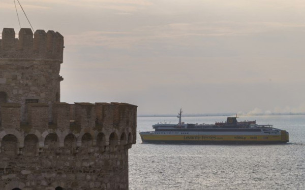Λιμάνι Θεσσαλονίκης: Απόδραση στη Σμύρνη με το «Smyrna di Levante»