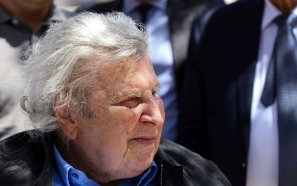 Με διάταγμα Πούτιν επιδόθηκε ρωσικό μετάλλιο στον Μίκη Θεοδωράκη