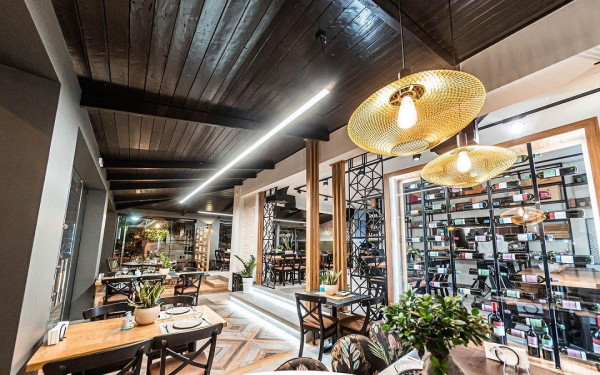 Εστιατόριο «Μαντέμι» στο Κορδελιό: Η έννοια του casual dining, στα δυτικά της Θεσσαλονίκης