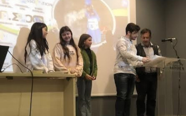 Κάν' το όπως η Κρήτη: Μικροί δημοσιογράφοι στο… κυνήγι της είδησης