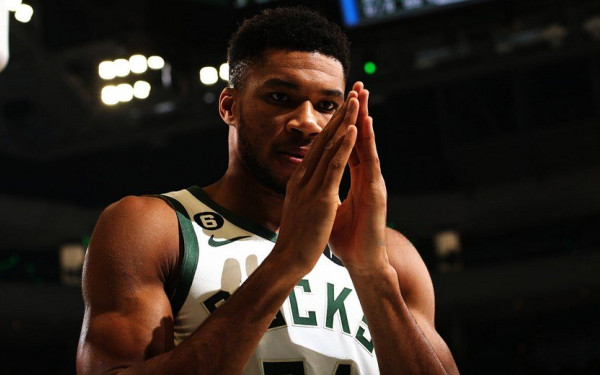 ΝΒΑ: «Σβηστά» προς την κορυφή οι Μπακς του Αντετοκούνμπο (βίντεο)