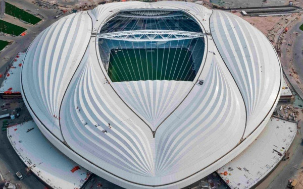 Αλ Τζανούμπ: Το «στολίδι» του Κατάρ που το σχήμα του θυμίζει ιστιοφόρο (βίντεο)