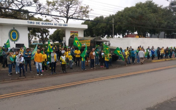 Χιλιάδες Βραζιλιάνοι οπαδοί του Μπολσονάρου στους δρόμους ζητούν να επέμβει ο στρατός (βίντεο)