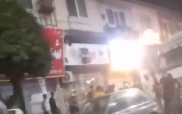 Δίχως τέλος η φρίκη στο Ιράν: 36χρονη σκοτώθηκε από σφαίρα ενώ κατέγραφε τη βία κατά των διαδηλωτών (βίντεο)