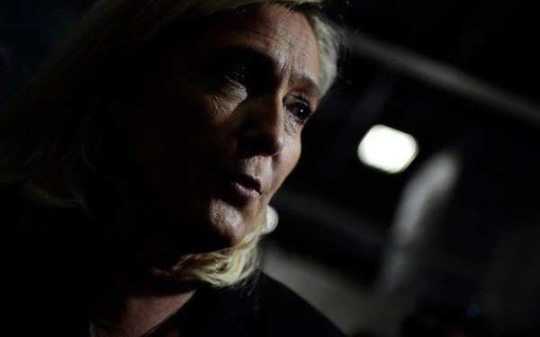 Γαλλία: Ο πρώτος... μη Λεπέν ηγέτης της ακροδεξιάς είναι σχεδόν ανιψιός της Μαρίν