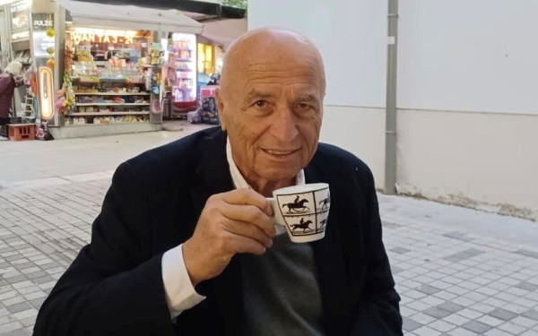 Πρωινός καφές με τον Μιχάλη Παππού