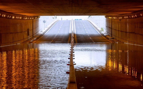 «Οχυρώνεται» η πόλη απέναντι στις πλημμύρες