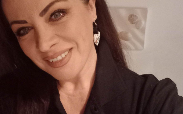 Νένα Χρονοπούλου: Καταγγέλλει κακοποίηση παιδιών ΑΜΕΑ σε Κέντρο Ειδικών Θεραπειών (βίντεο)