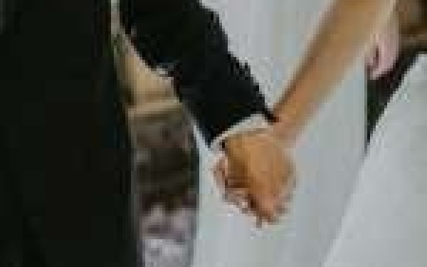  Ο γάμος και η συμβίωση κρατούν χαμηλά το... σάκχαρο παρά τους τσακωμούς