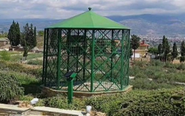 «Κιβωτός του Κόσμου»: Σοκαριστική μαρτυρία 8χρονου - «Με κλείδωναν σε κλουβί για παπαγαλάκια, μου έδιναν χαλασμένο φαγητό» (βίντεο)