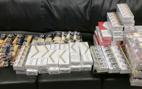 Θεσσαλονίκη: Έστειλαν χιλιάδες πακέτα λαθραία τσιγάρα σε αποθήκη των ΚΤΕΛ