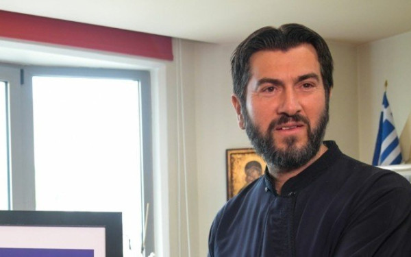 «Κιβωτός του Κόσμου»: «Ο πατέρας Αντώνιος δεν είναι αυτό που φαίνεται» – Τι λέει ο φίλος του 19χρονου (βίντεο)