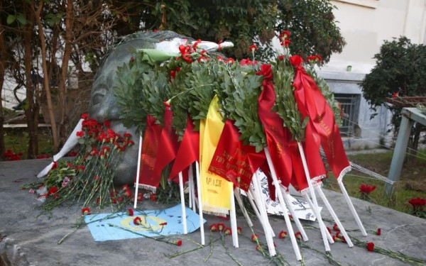 ΣΥΡΙΖΑ για Πολυτεχνείο: «Κάθε αυταρχικό καθεστώς πέφτει μπροστά στους αγώνες των πολιτών - Η Δημοκρατία θα νικήσει»