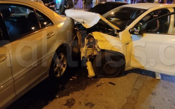 Θεσσαλονίκη: Τρεις τραυματίες σε τροχαίο τα ξημερώματα στη Λαγκαδά (φωτ.)