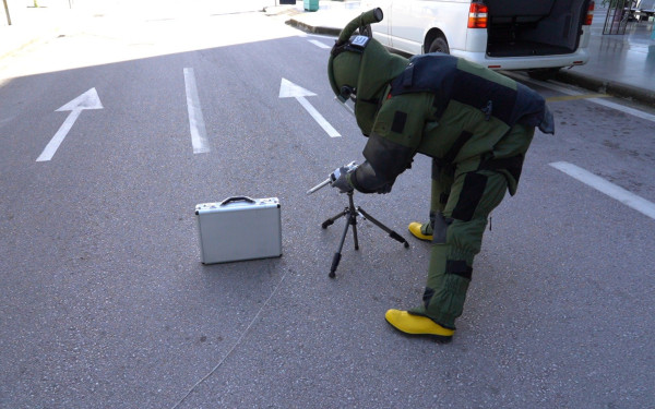 Άσκηση ετοιμότητας στο αεροδρόμιο «Μακεδονία» της Θεσσαλονίκης για βόμβα (φωτ.)