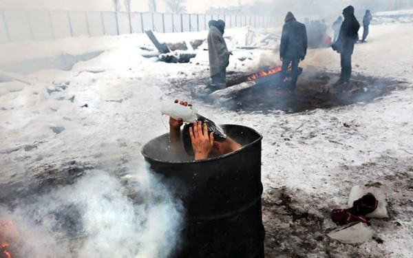 Πώς ζει «το Άλλο Μισό»; - Η διαδρομή ενός φωτορεπόρτερ για 15 χρόνια στα άκρα (βίντεο)