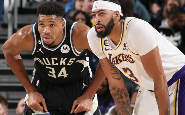 ΝΒΑ: Ο Αντετοκούνμπο μονομάχησε με Λεμπρόν και Ντέιβις σε επικό ντέρμπι στο Μιλγουόκι (βίντεο)