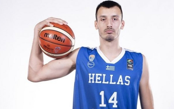 Μπάσκετ: Σε… διπλό ταμπλό ο Βουλγαρόπουλος